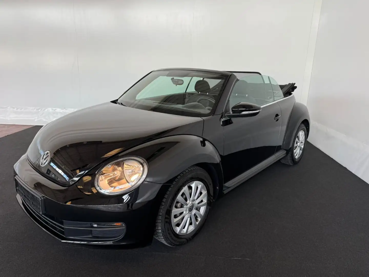 Volkswagen Maggiolino Cabrio 1.2 TSI Design BlueMotion Technology Nero - 1