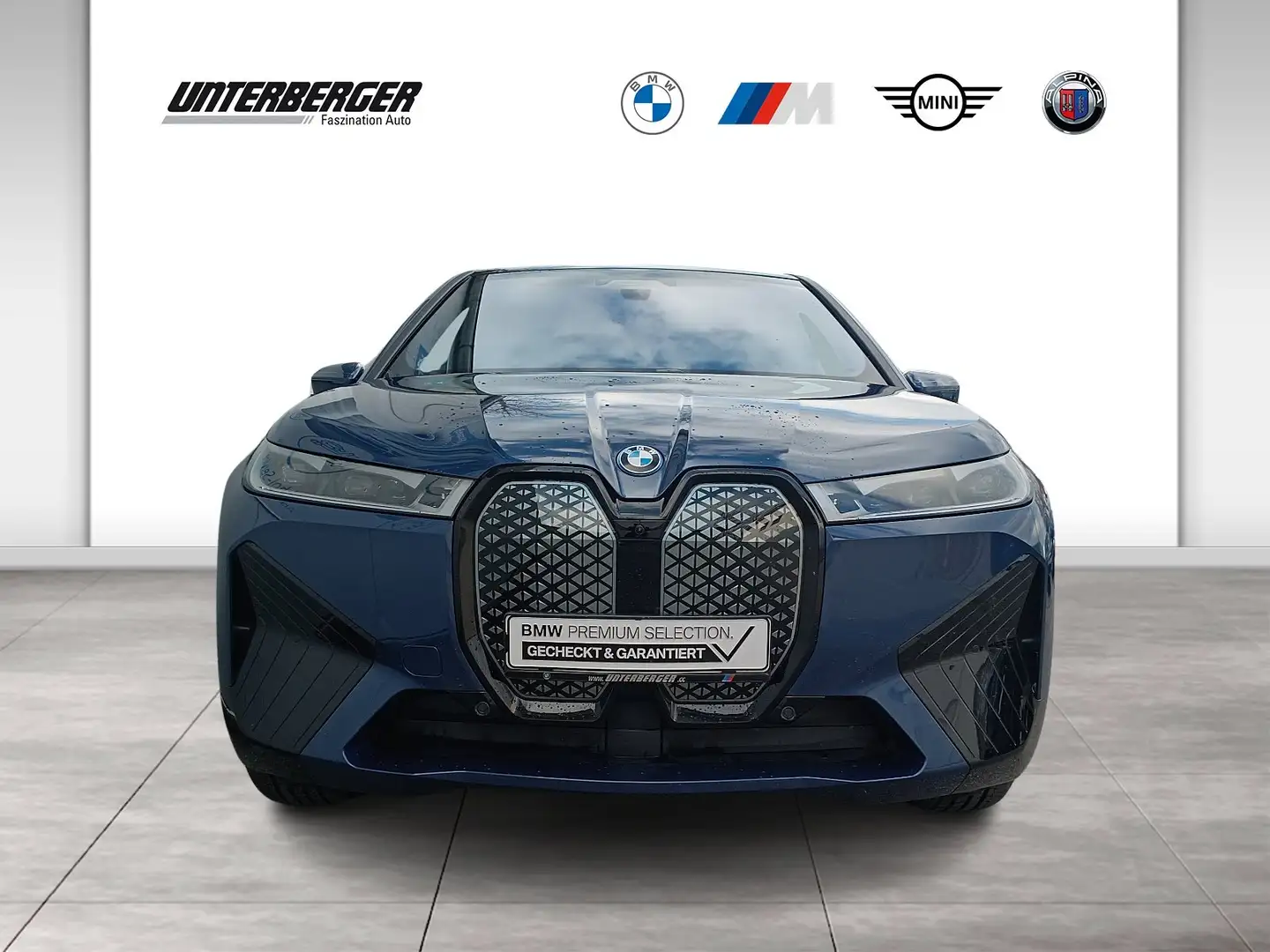 BMW iX xDrive40 M Sport SkyLounge AHK SoftClose Laser ACC Blau - 2