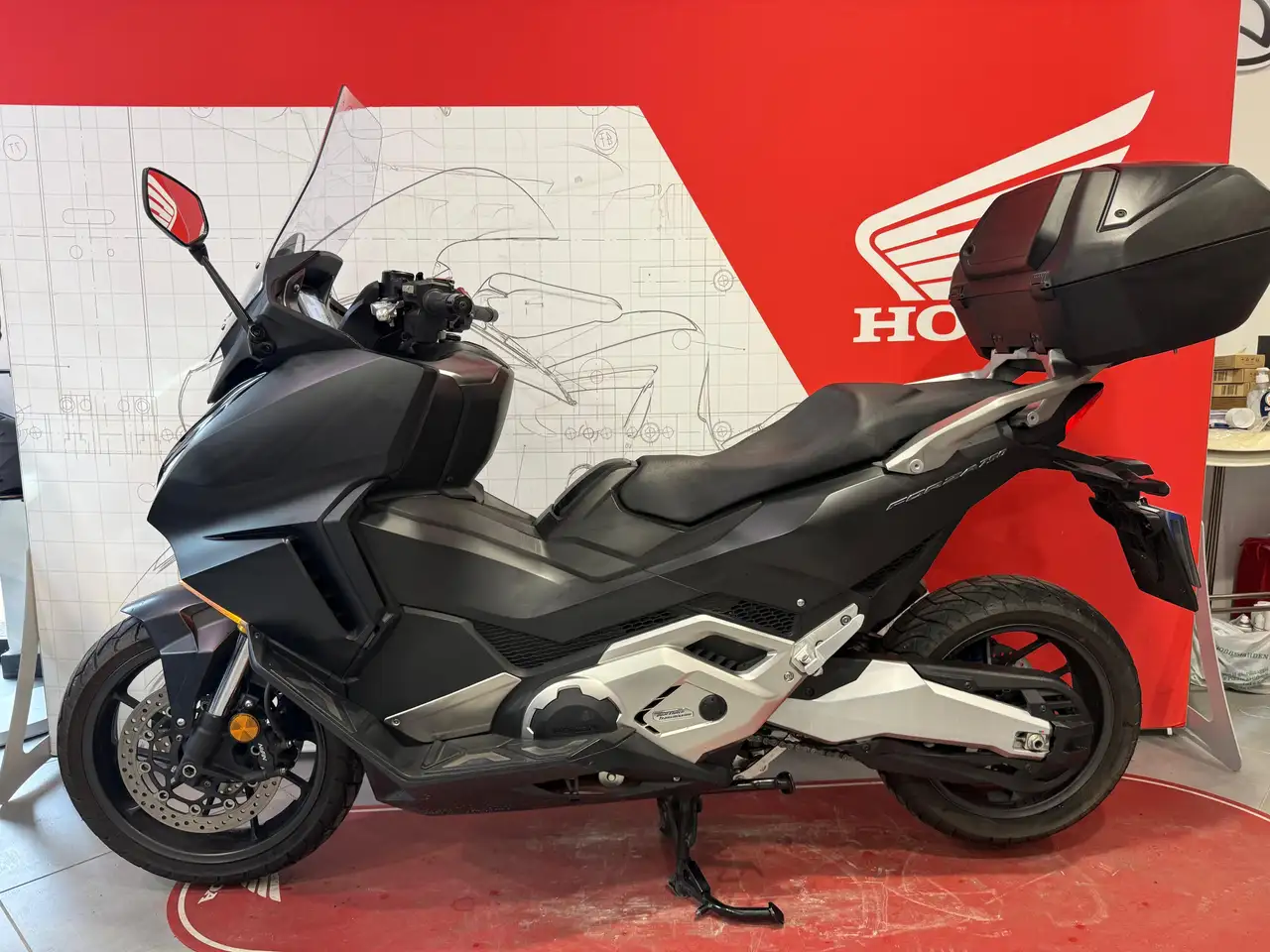 Honda Forza 750