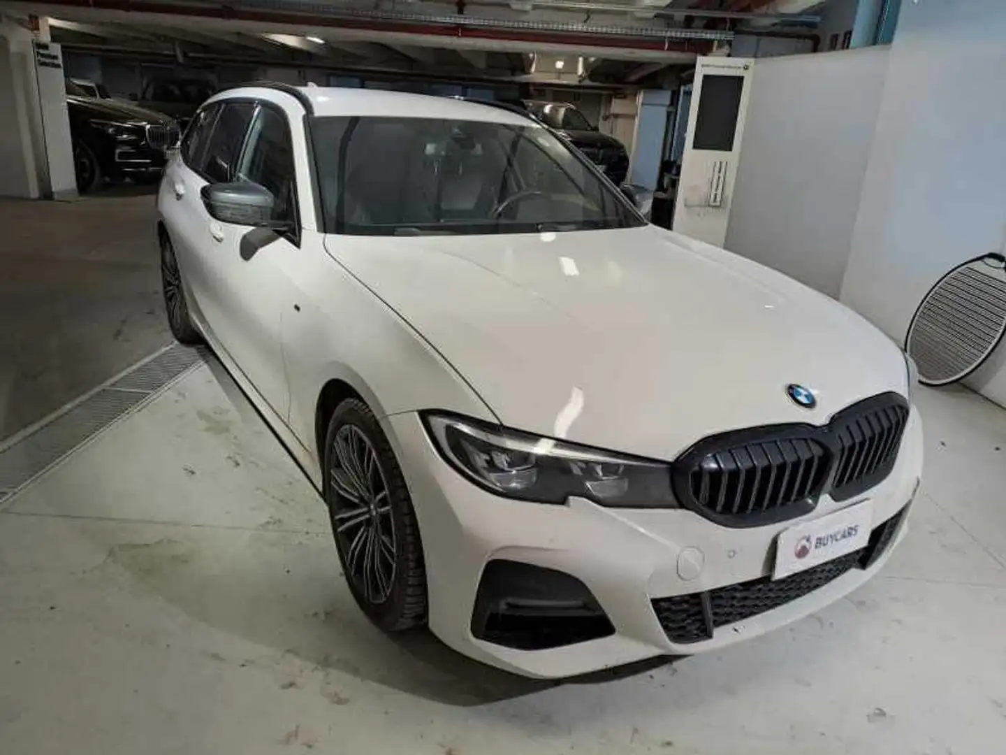 BMW 320 G21 2019 Touring Diese 320d Touring xdrive Msport Weiß - 2