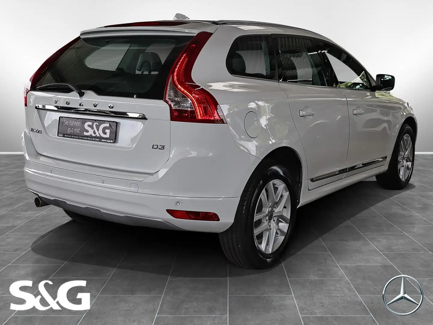 Volvo XC60 Summum MEMORY+PDC+BI XENON+NAVIGATION+18" Weiß - 2