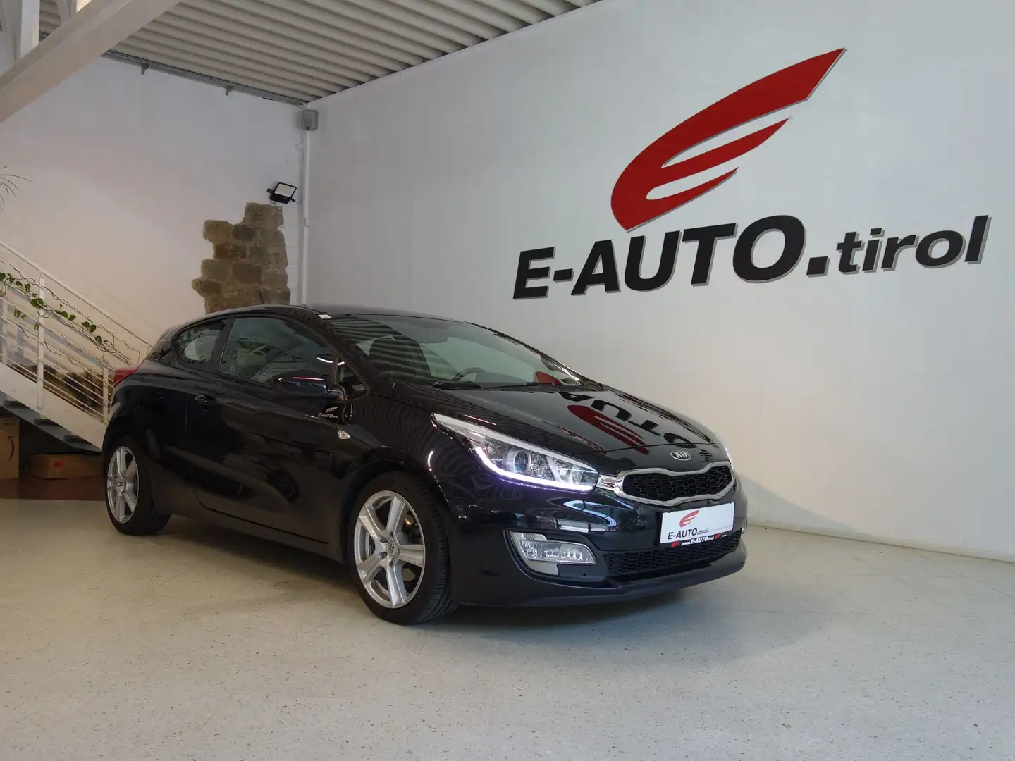Kia ProCeed / pro_cee'd pro ceed *COUPE *NAVI *ERSTBESITZ *SERVICE-HISTOR Zwart - 1