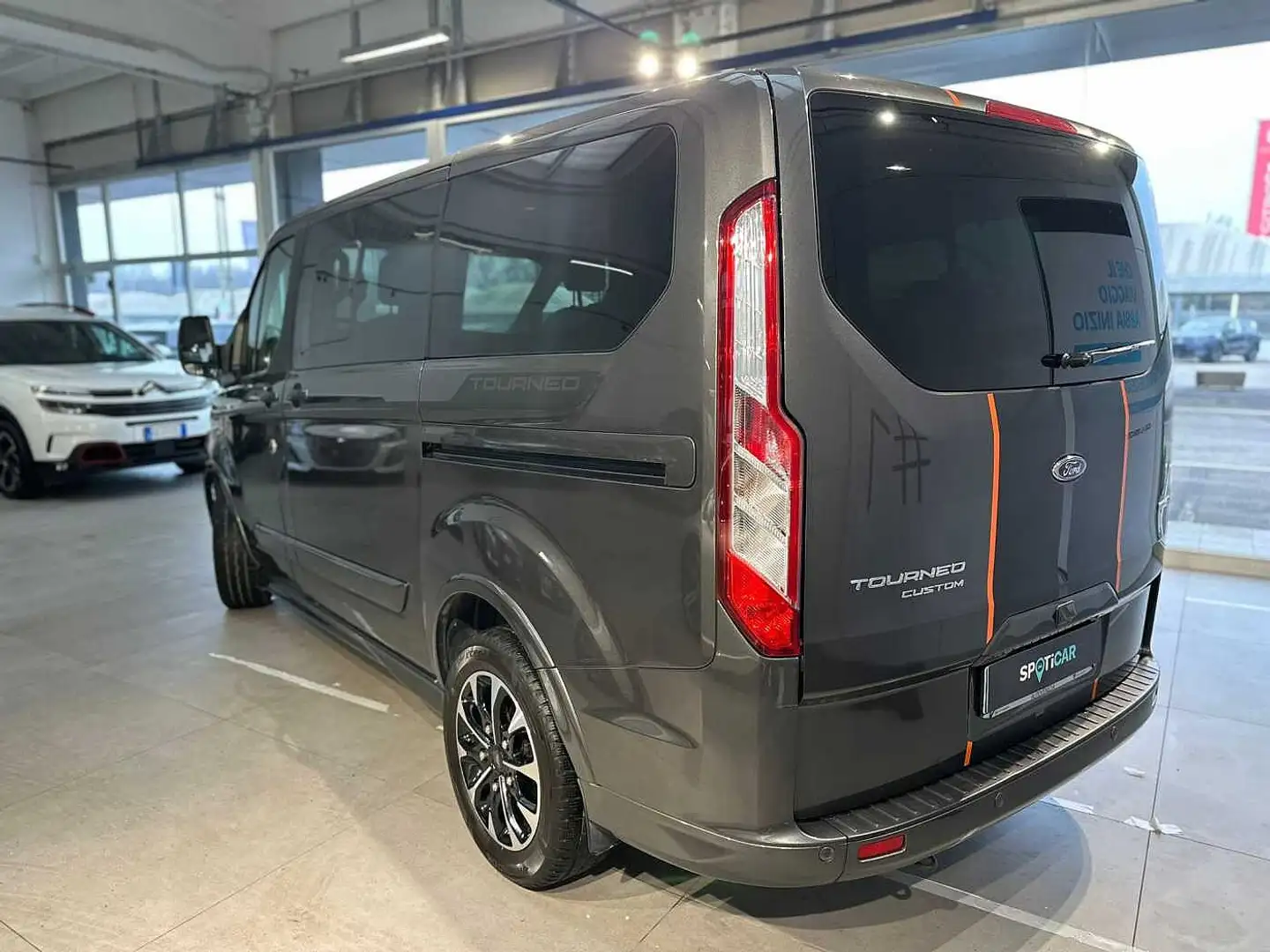 Ford Tourneo Custom SPORT DIESEL/ELETTRICO Gris - 2