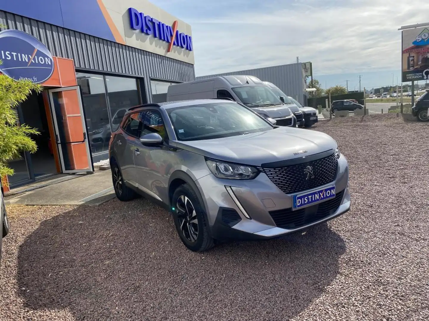 Peugeot 2008 1.2i PureTech  - 130 - BV EAT8  Allure Business Grau - 2