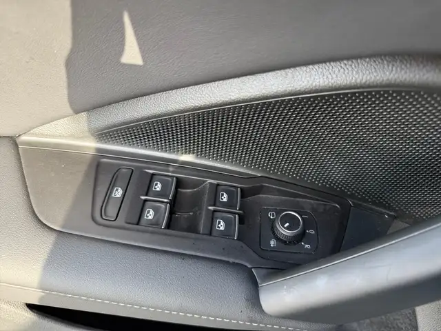 Volkswagen Tiguan view 19