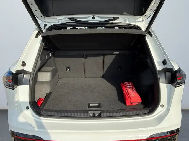 Volkswagen Tiguan view 14