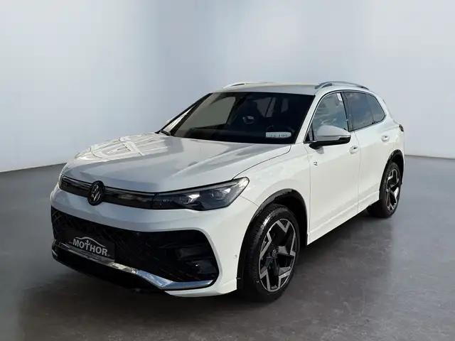Volkswagen Tiguan view 2