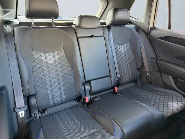 Volkswagen Tiguan view 11