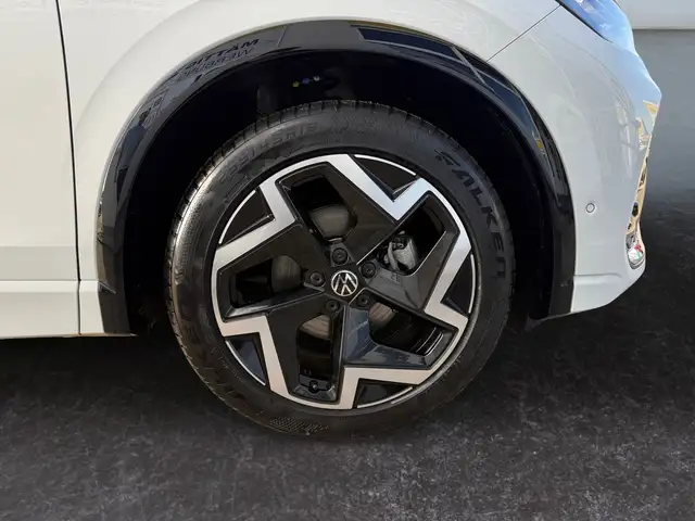 Volkswagen Tiguan view 15