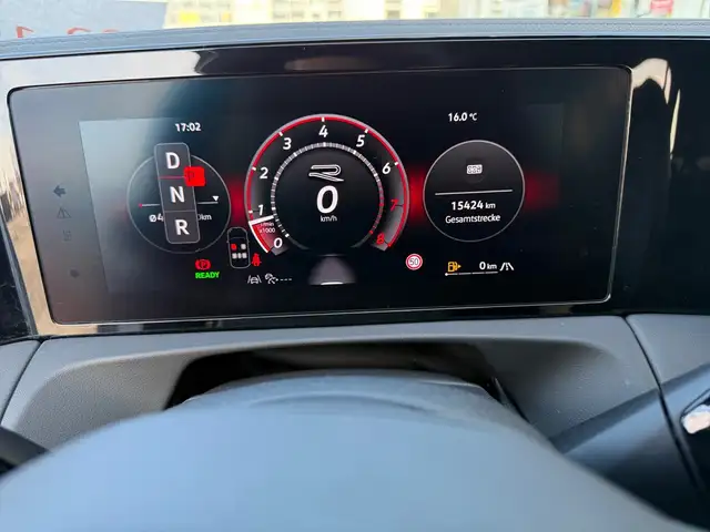 Volkswagen Tiguan view 12