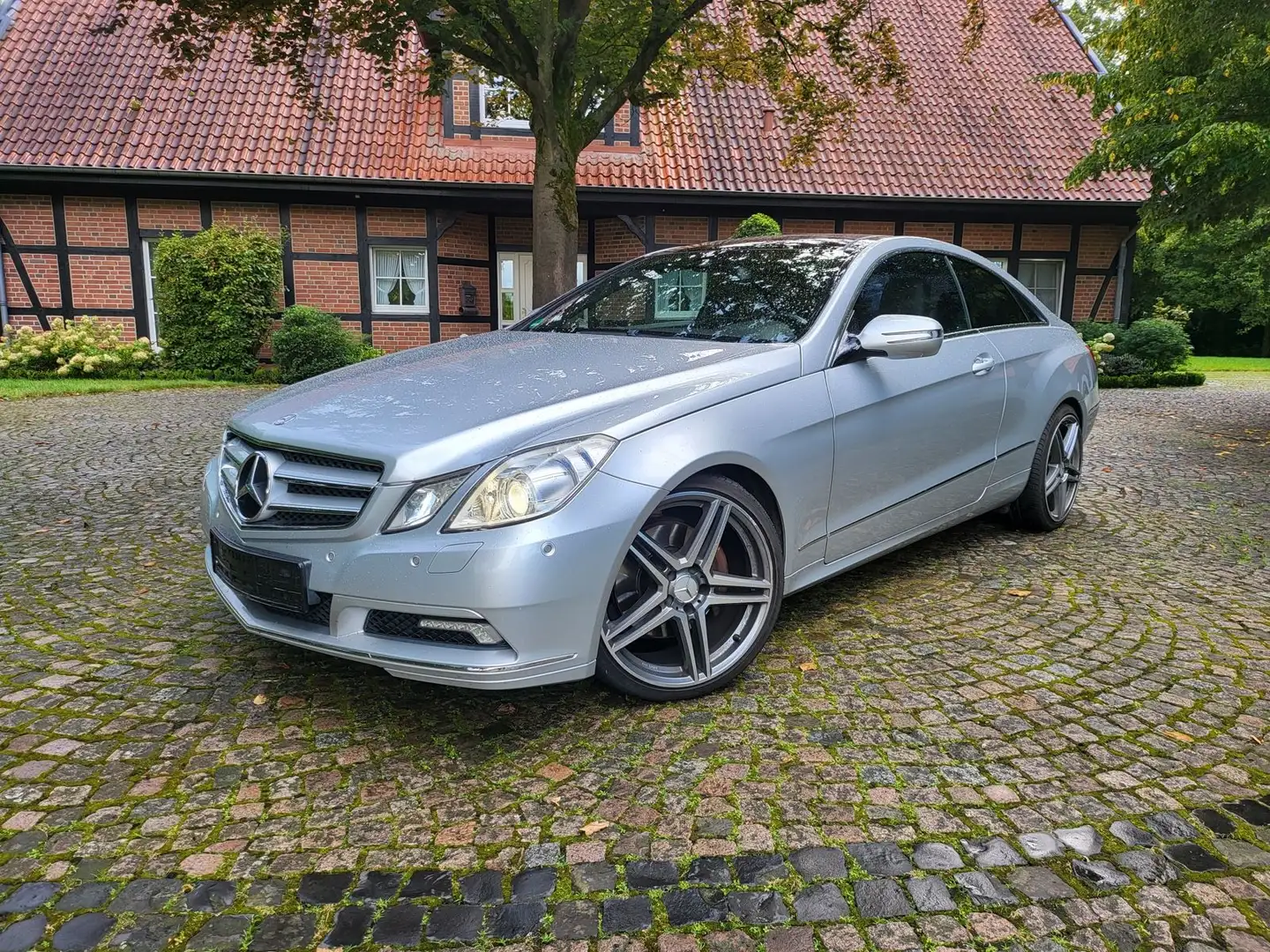 Mercedes-Benz E 350 Coupé E 350 CGI AVANTGARDE COMAND Argent - 1