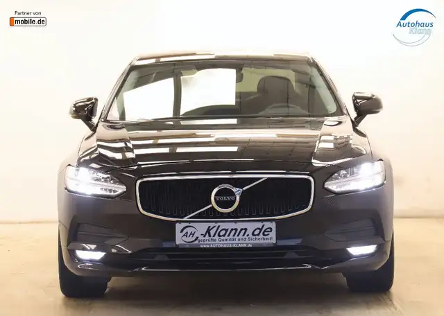 Volvo S90 view 2
