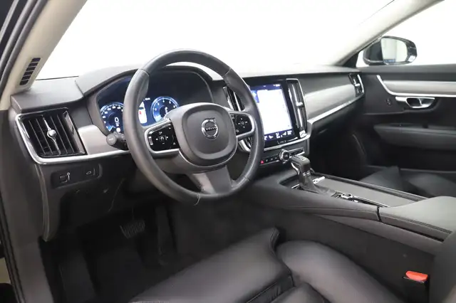 Volvo S90 view 13