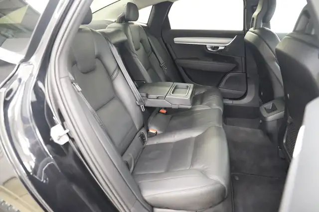 Volvo S90 view 12