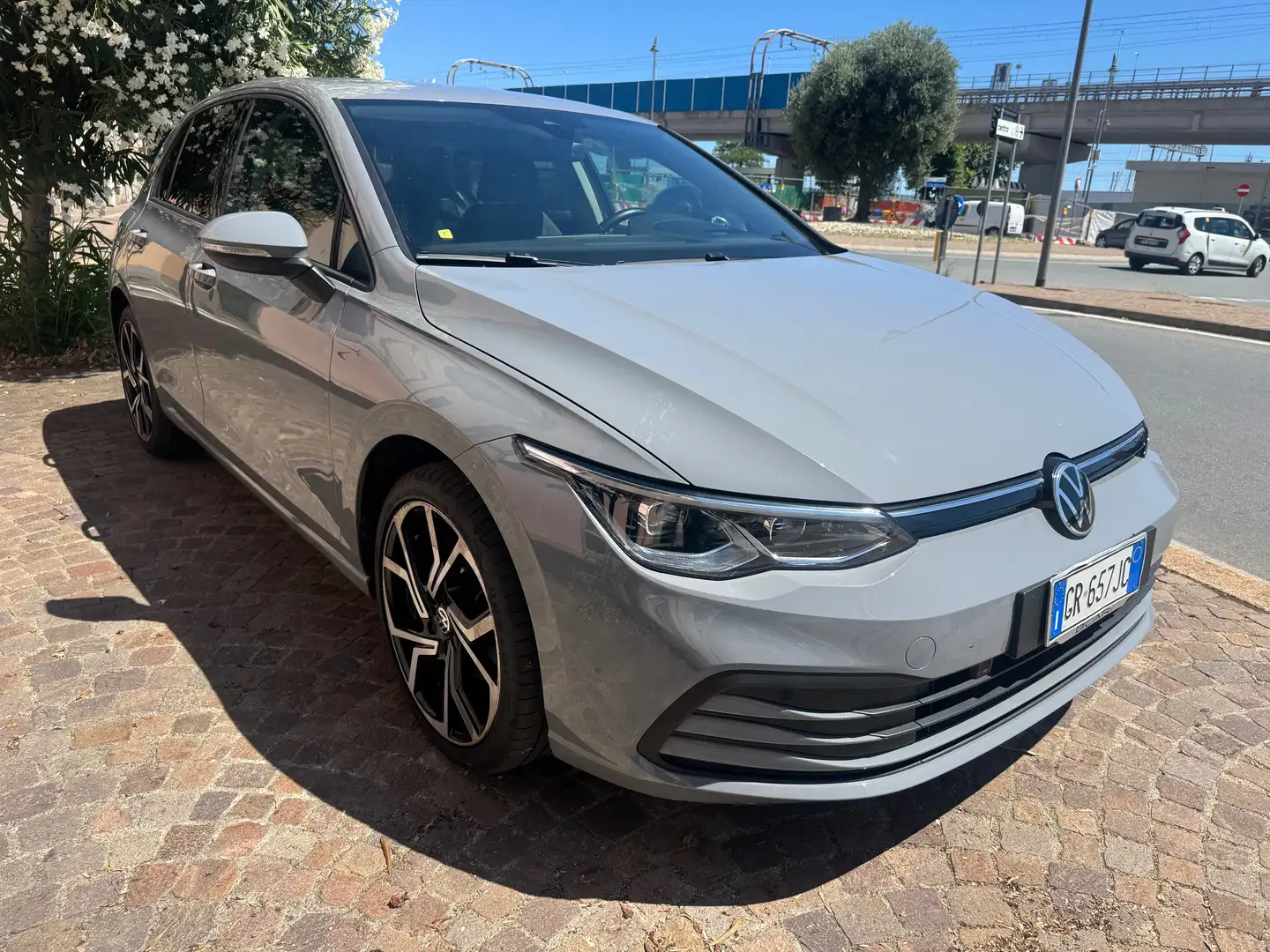 Volkswagen Golf Golf VIII 2020 1.5 tsi evo Style 130cv Szary - 2
