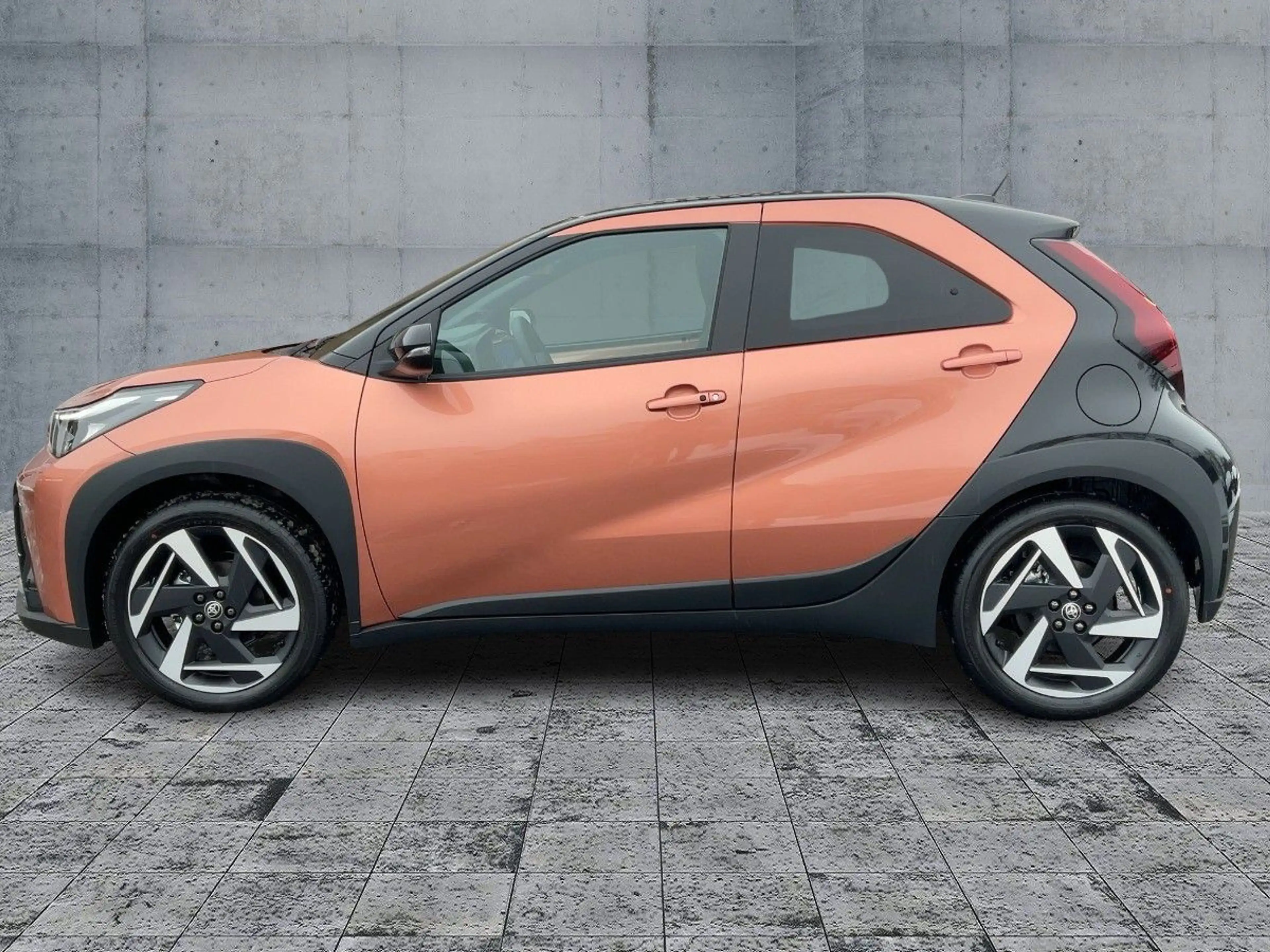 Toyota Aygo X AYGO X Hyb. 1.5 Hyb. // Lounge — photo 4