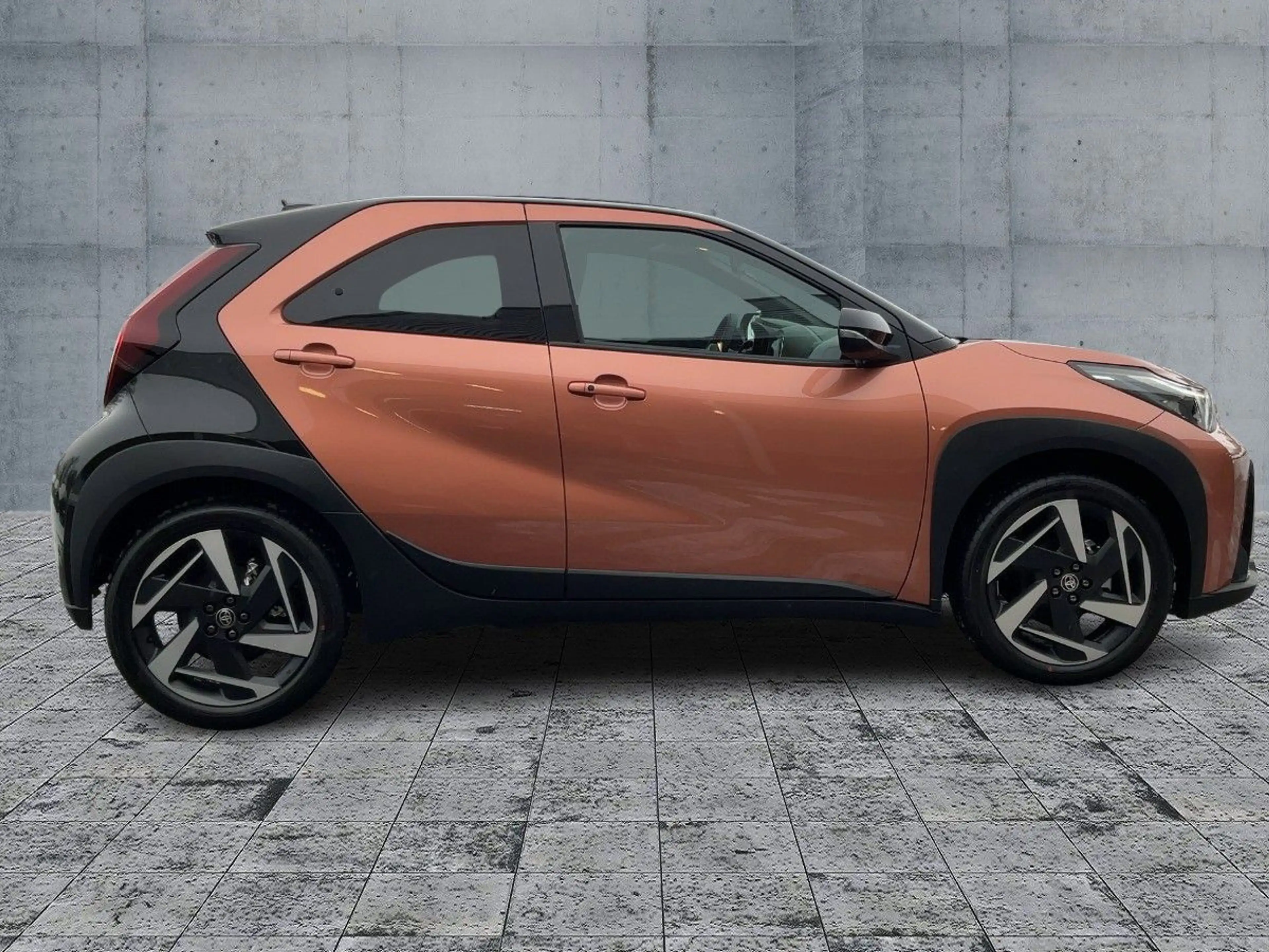 Toyota Aygo X AYGO X Hyb. 1.5 Hyb. // Lounge — photo 7