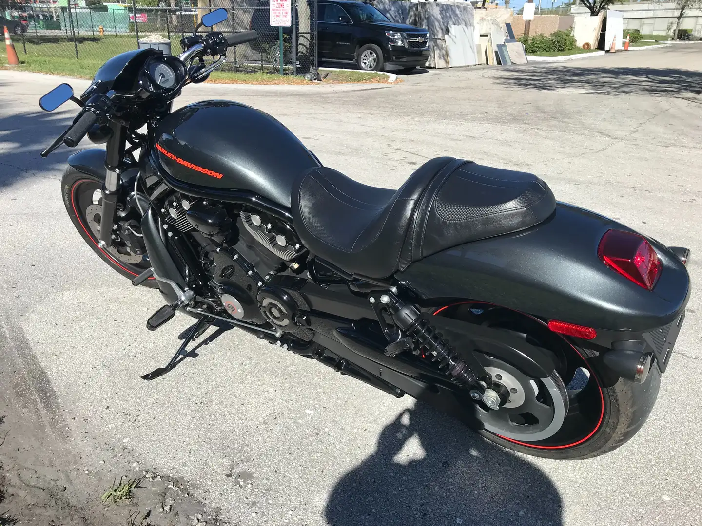 Harley-Davidson VRSC Night Rod Special Grey - 2
