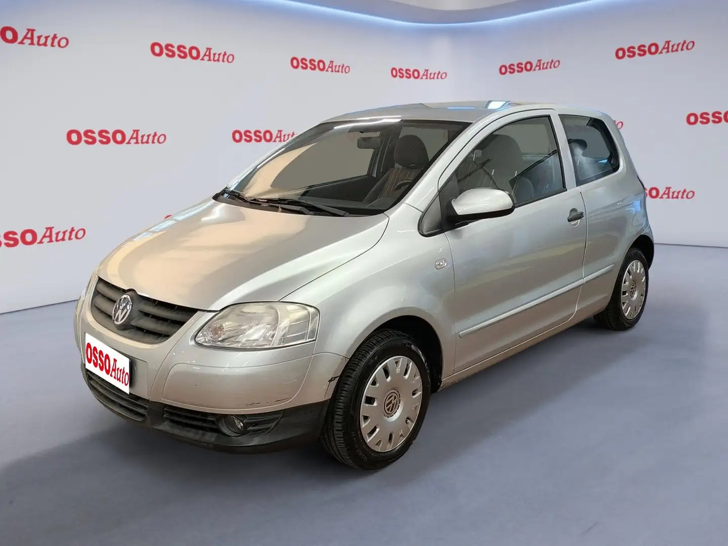 Volkswagen Fox 1.2 BENZINA 54 HP 3 PORTE UNIPROPRIETARIO NEOPATE Plateado - 1
