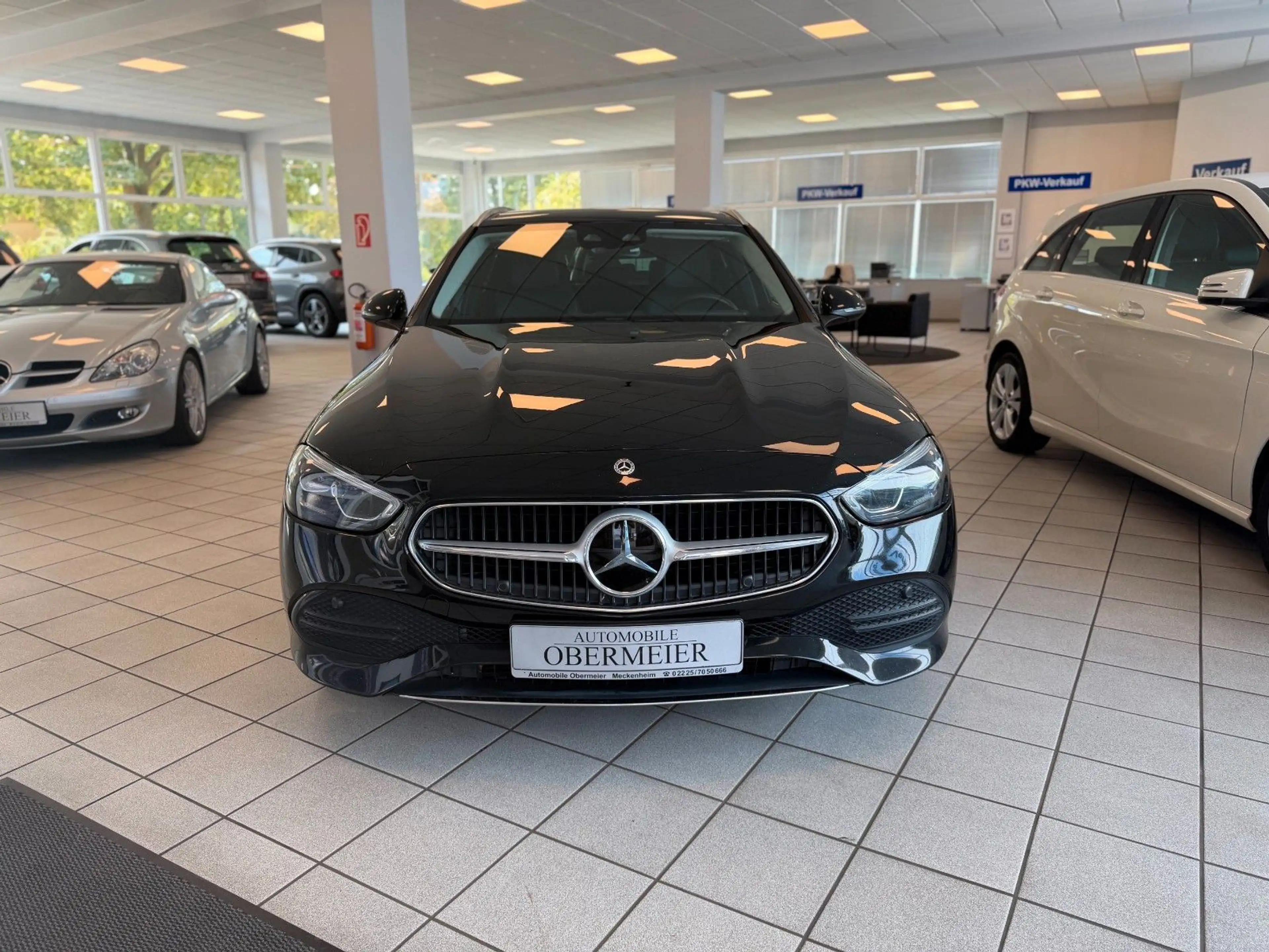 Mercedes-Benz C 300 d T Avantg. 9G-Tr. P-SHD LED AHK DAB Distr. — photo 2