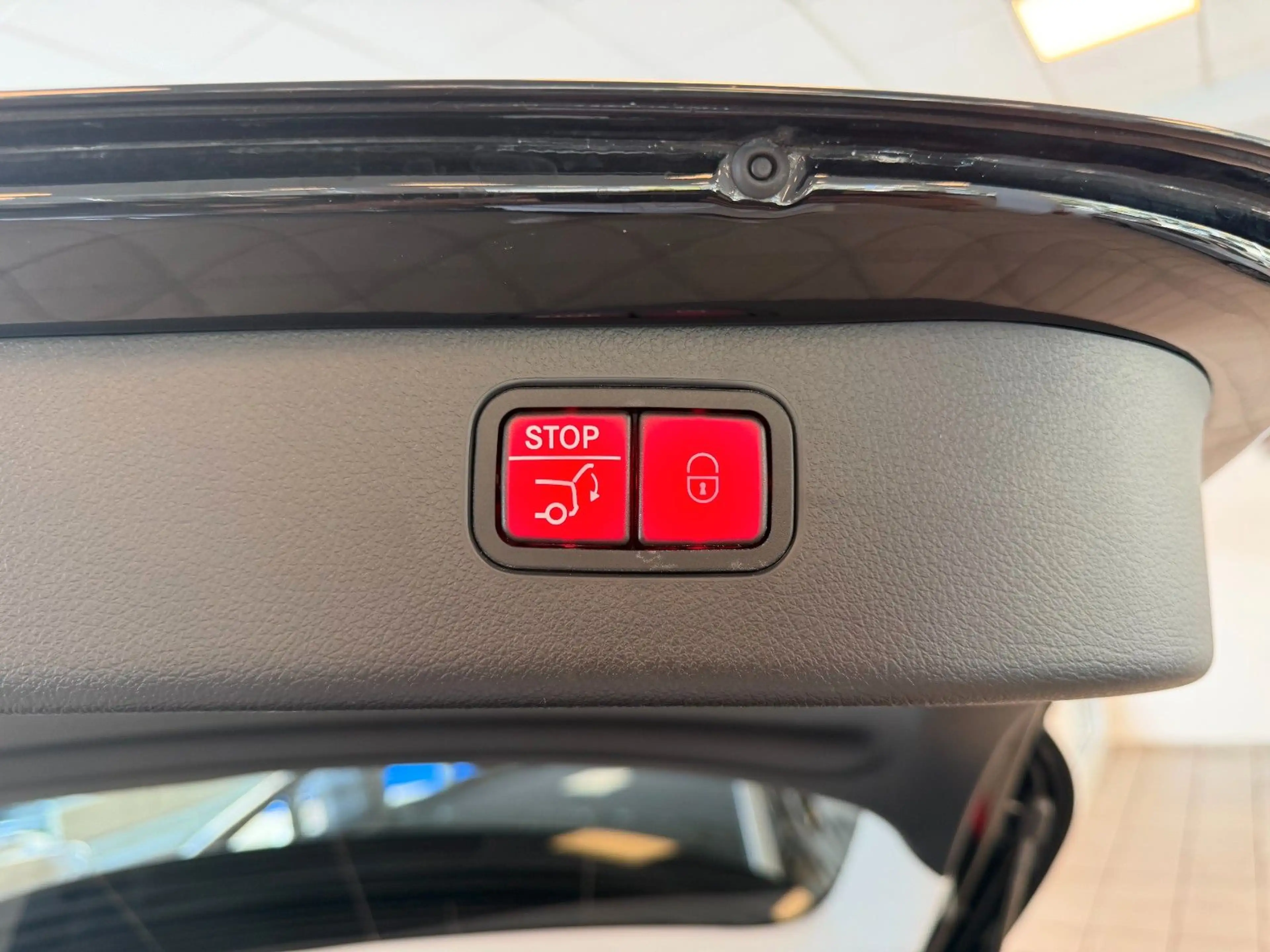 Mercedes-Benz C 300 d T Avantg. 9G-Tr. P-SHD LED AHK DAB Distr. — photo 8