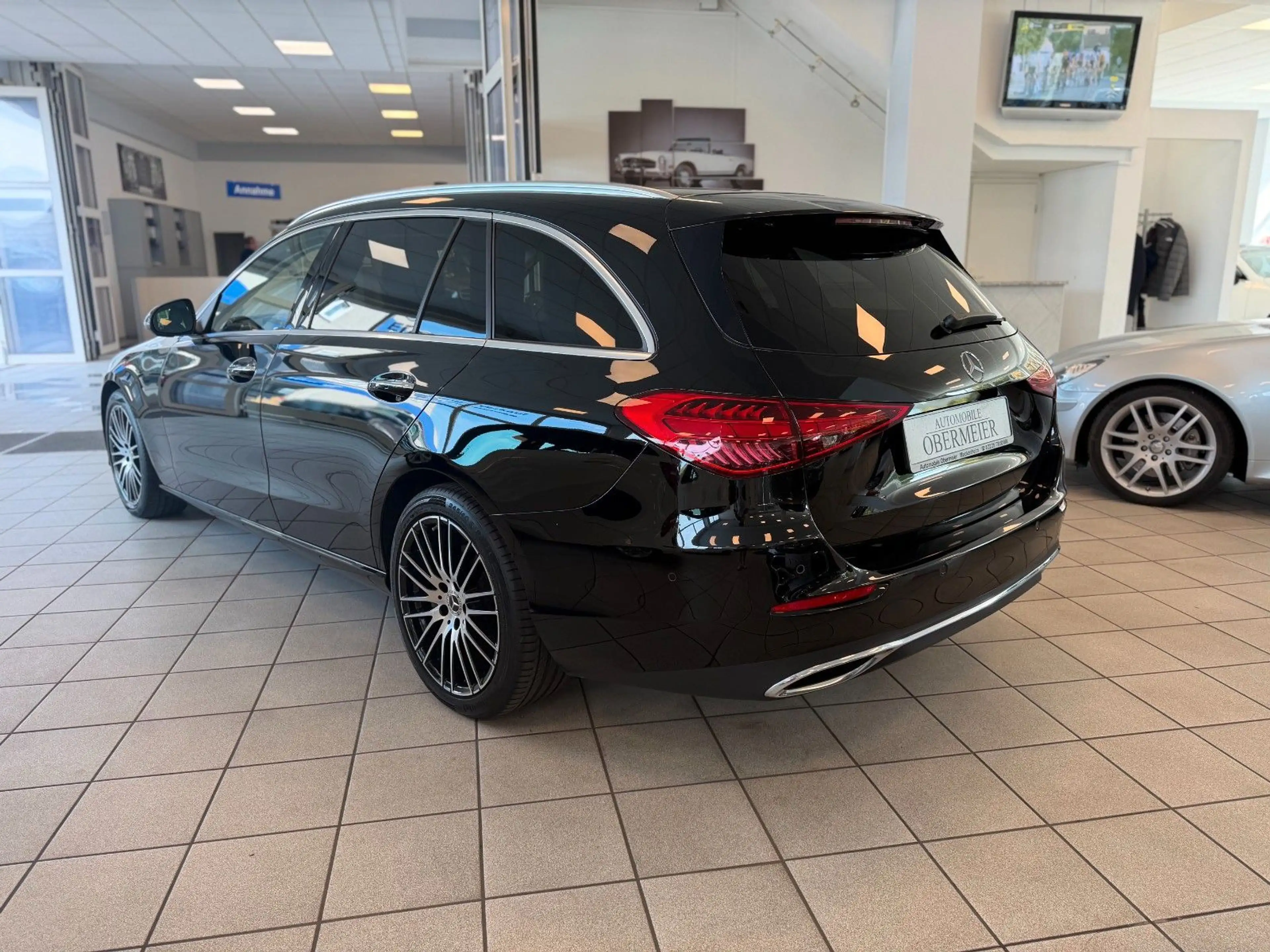 Mercedes-Benz C 300 d T Avantg. 9G-Tr. P-SHD LED AHK DAB Distr. — photo 4