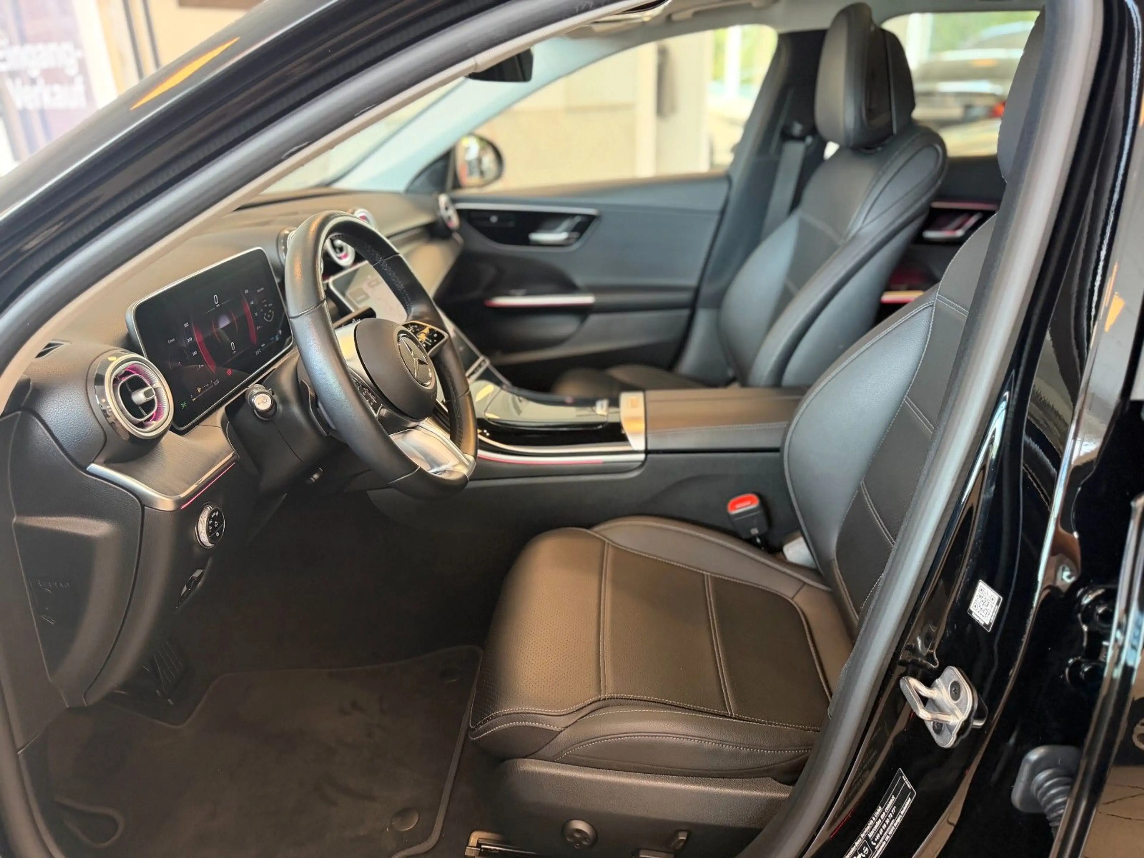 Mercedes-Benz C 300 d T Avantg. 9G-Tr. P-SHD LED AHK DAB Distr. — photo 11