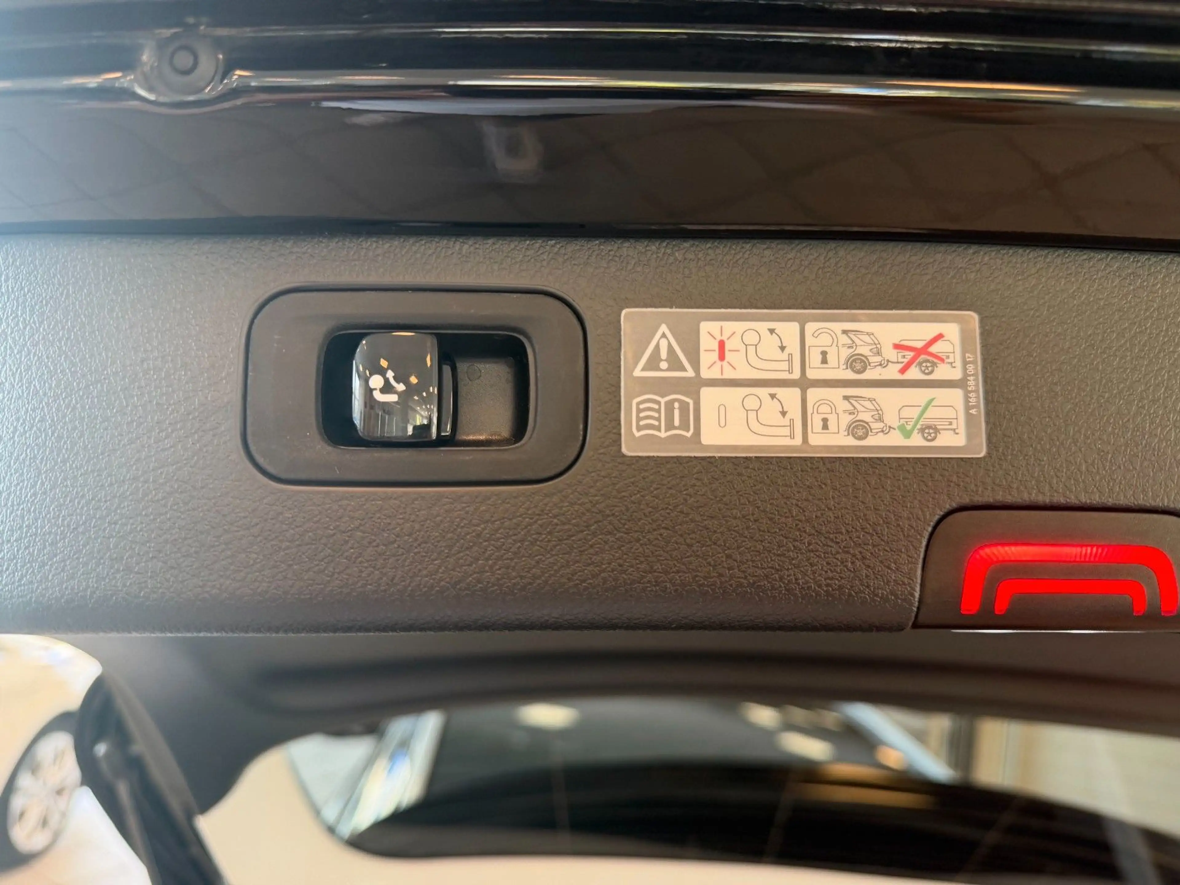 Mercedes-Benz C 300 d T Avantg. 9G-Tr. P-SHD LED AHK DAB Distr. — photo 9