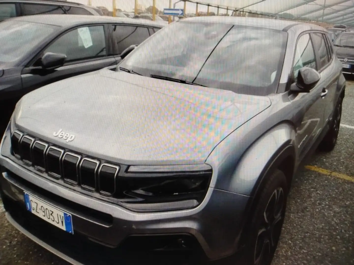 Jeep Avenger 1.2 Turbo 100 CV MHEV Summit Grau - 2