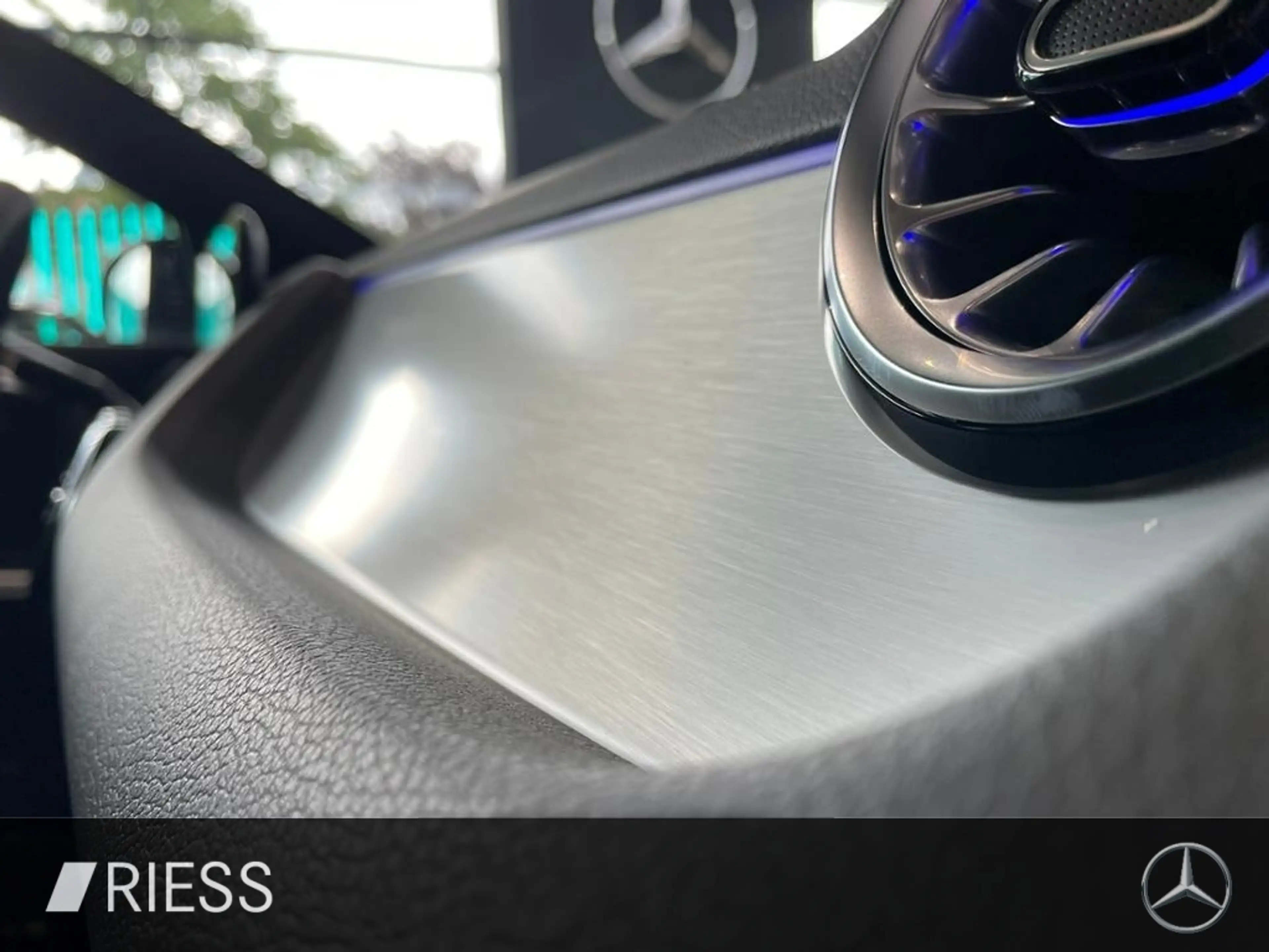 Mercedes-Benz GLA 200 AMG+PANO+AHK+TOWKL+MULTIBEAM+KEYL+360°+ — photo 12