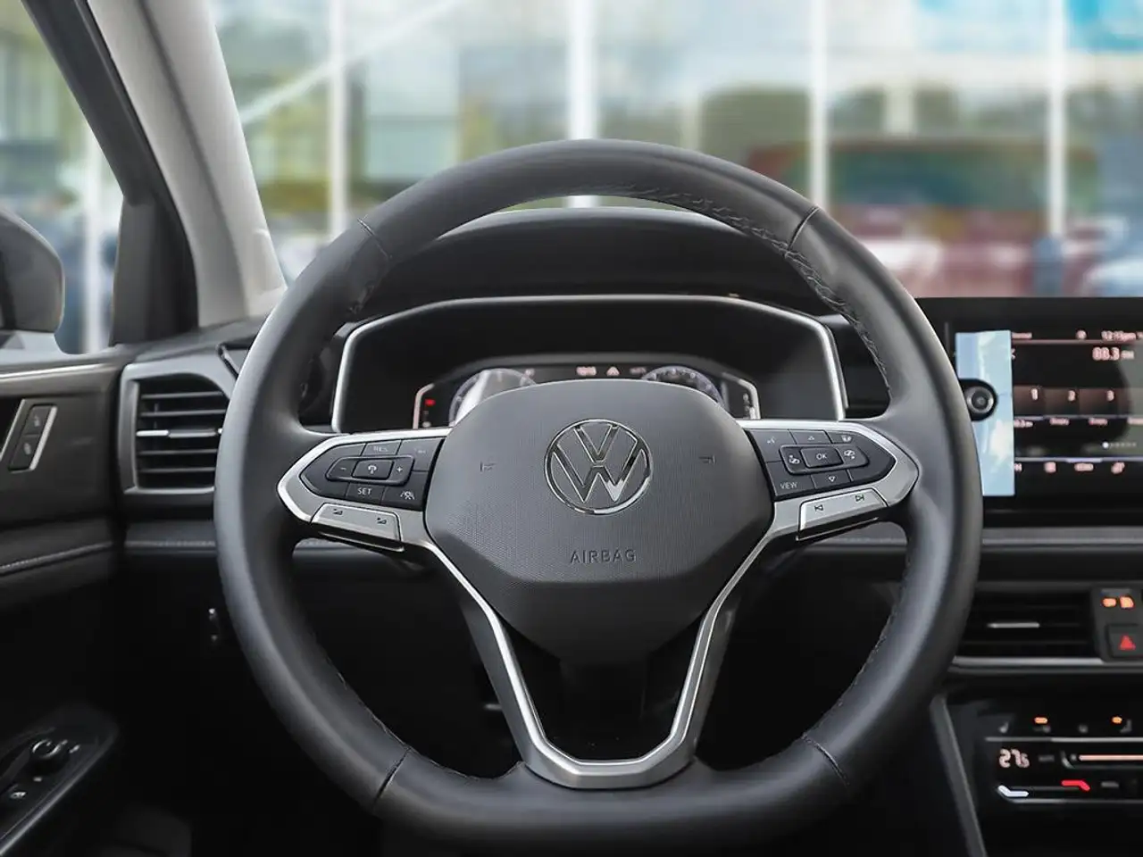 Volkswagen Taos photo Volkswagen Taos