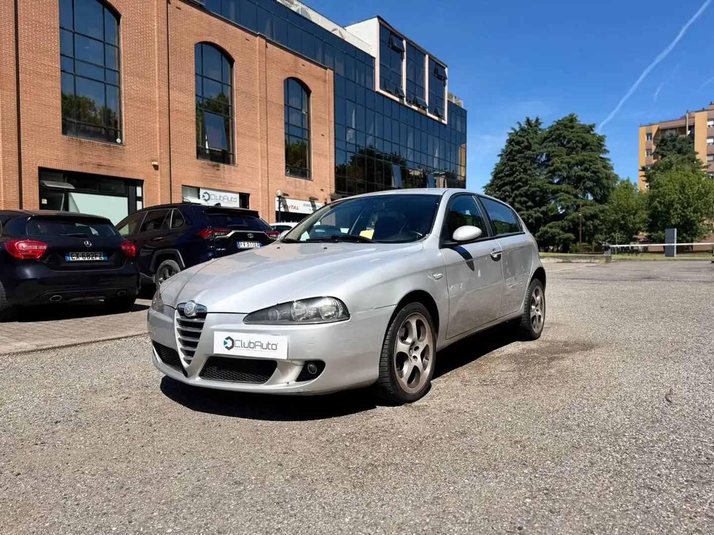 Alfa Romeo 147 16v 120cv **QUALCHE COMPONENTE DA RIVEDERE** Argento - 1
