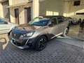 Peugeot 2008 2008 II 2020 1.5 bluehdi GT s Gris - thumbnail 2