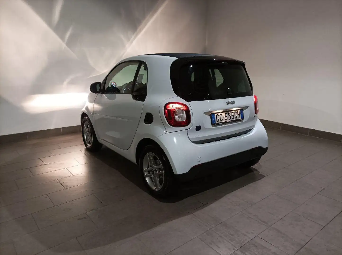 smart forTwo EQ Pure Wit - 2