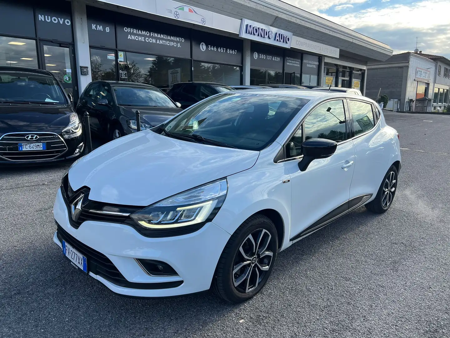 Renault Clio 0.9 tce Moschino Intens Gpl 90cv Bianco - 1