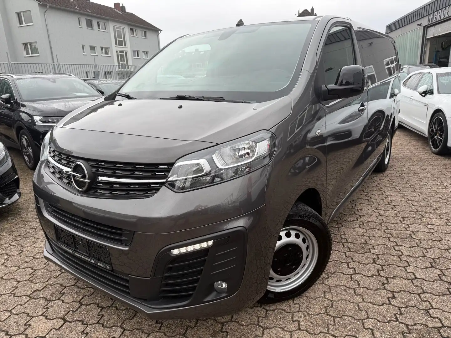 Opel Vivaro Kasten Cargo L Edition Grau - 2