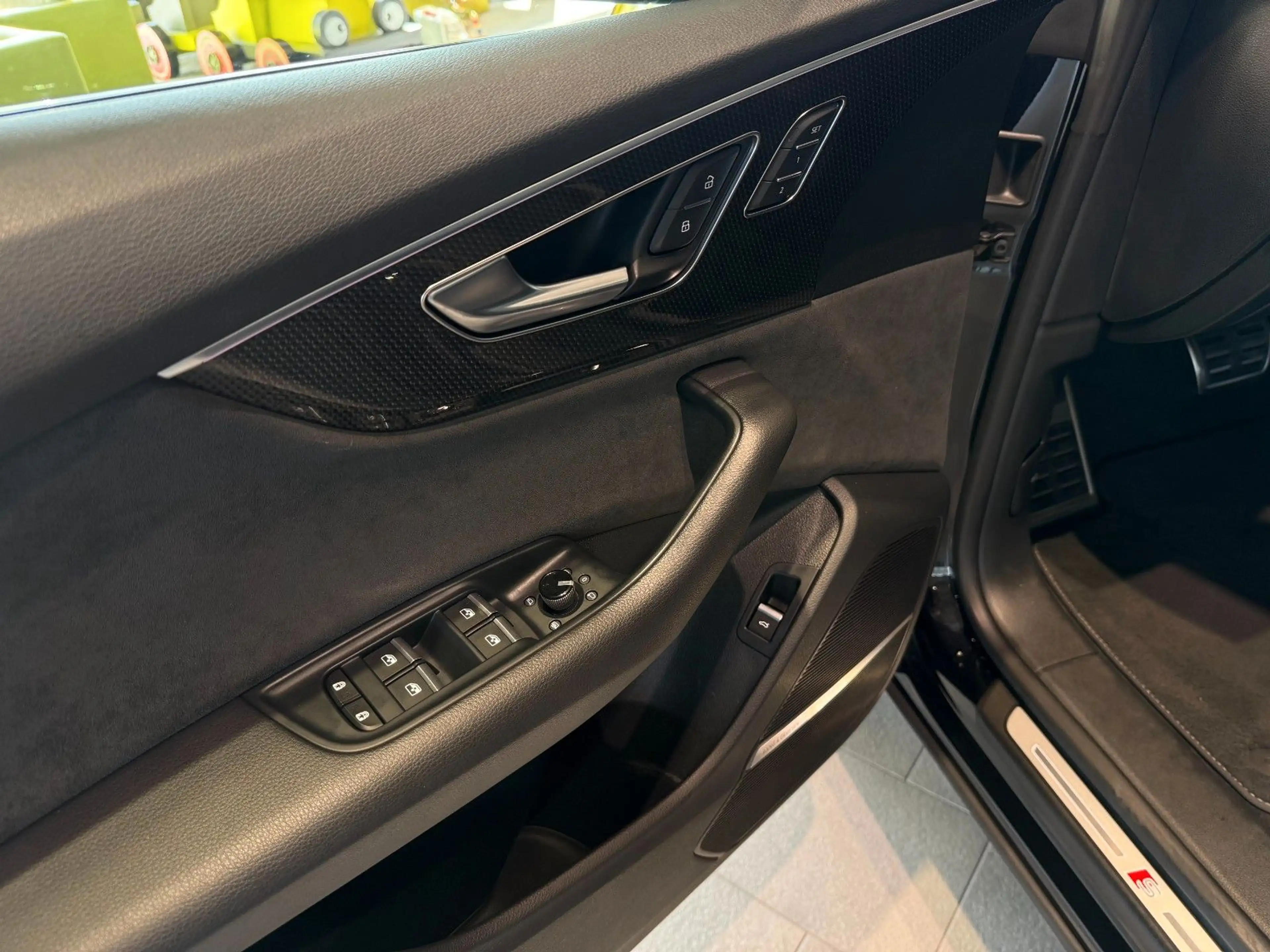 Audi SQ8 4.0 TDI quattro*HUD*SHZ*360°*Ambiente*Sound* — photo 12