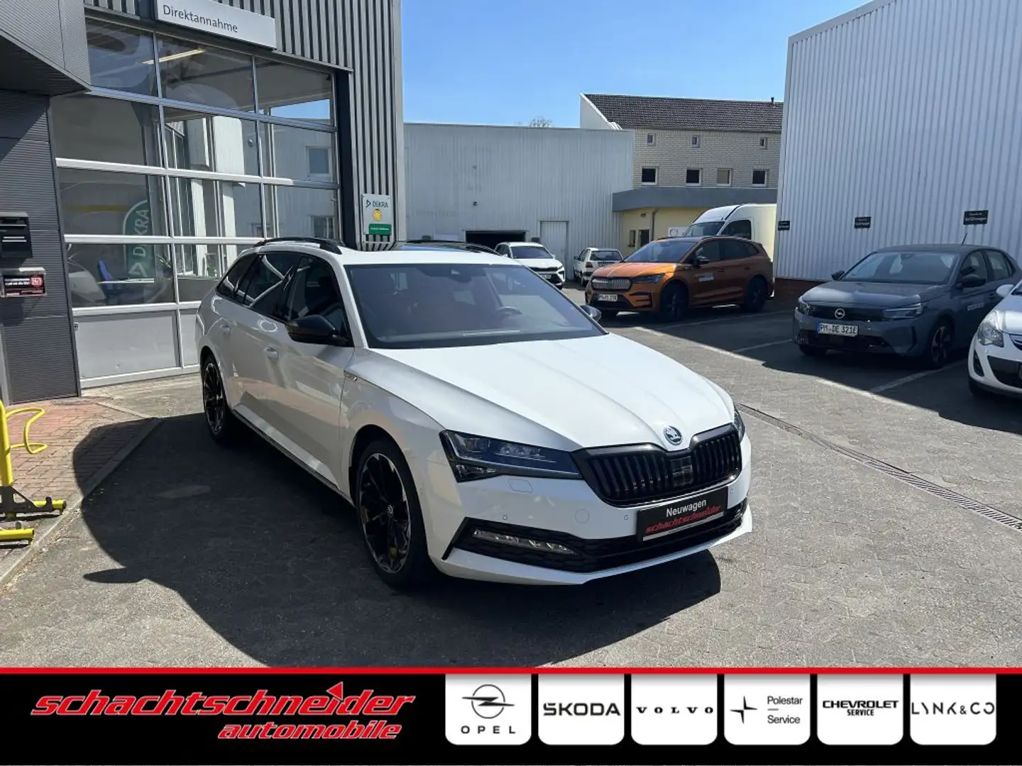 Skoda Superb Combi 2.0 TDI DSG Sportline+Busin.Columbus+SOFORT Bílá - 1