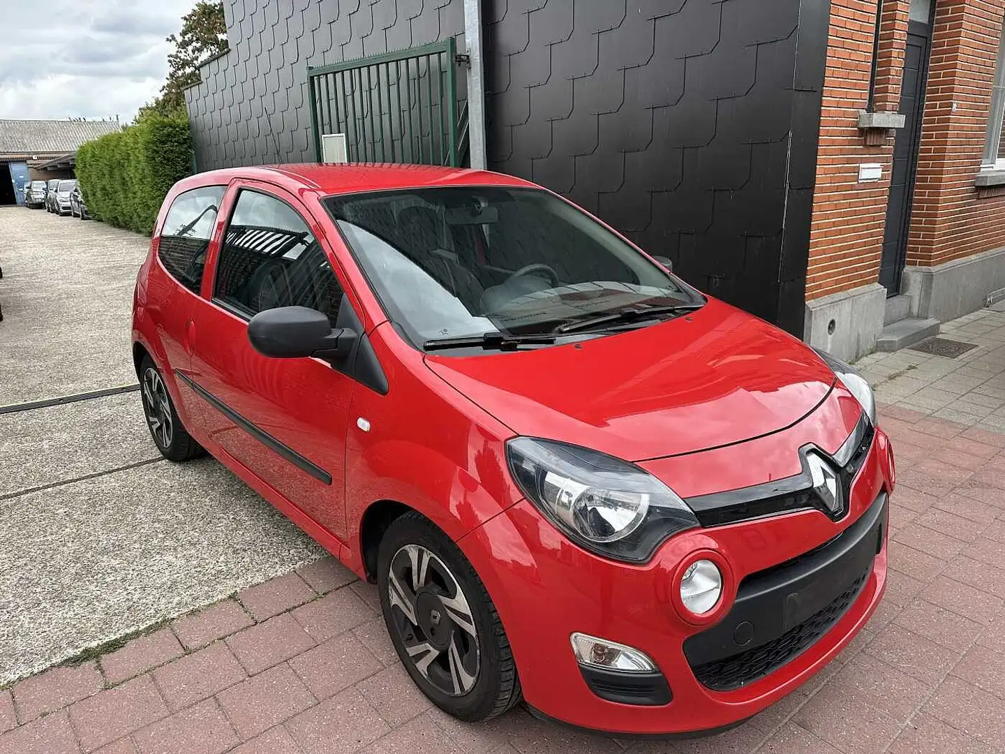 Renault Twingo 1.2 I MET 103DKM HANDELAARS & EXPORT Rouge - 2