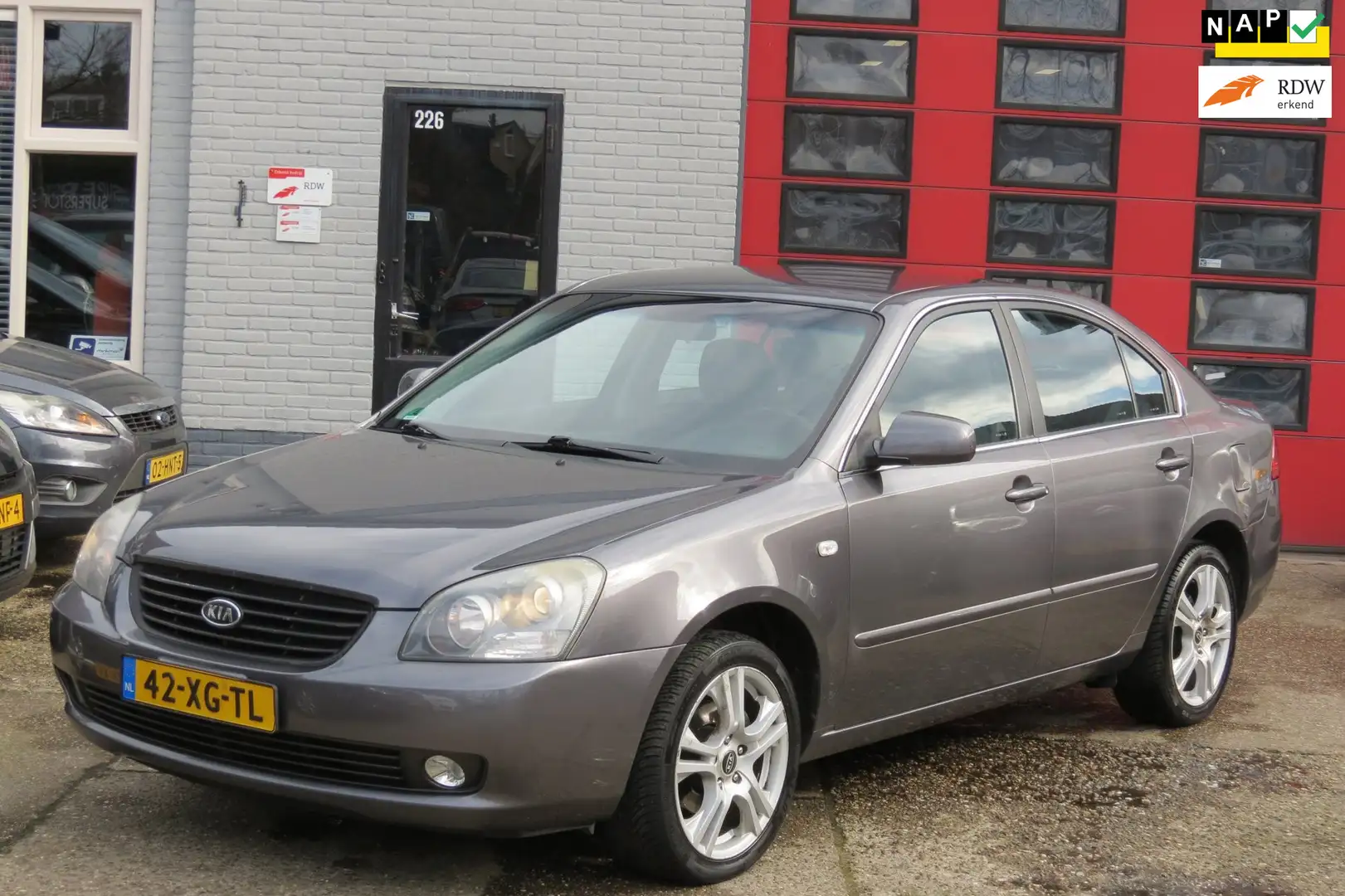 Kia Magentis 2.0 CVVT X-ecutive , AIRCO , NIEUWE APK Grau - 1