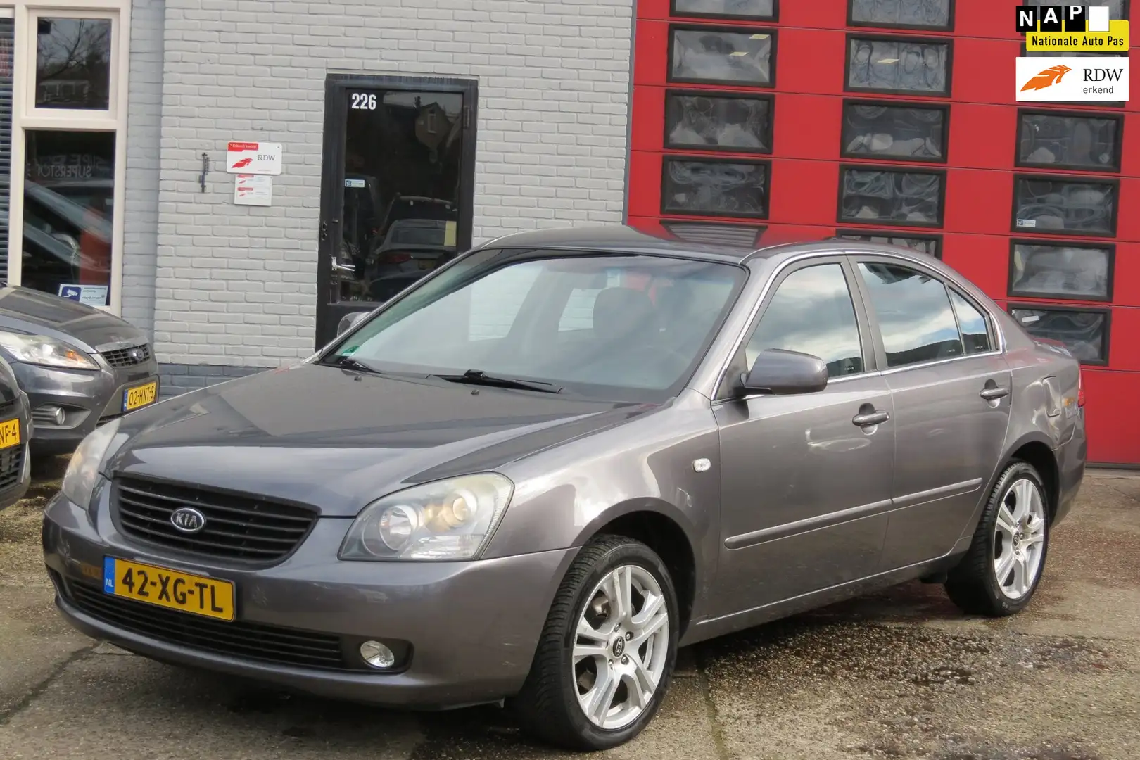 Kia Magentis 2.0 CVVT X-ecutive , AIRCO , LM SPORTVELG Gris - 1