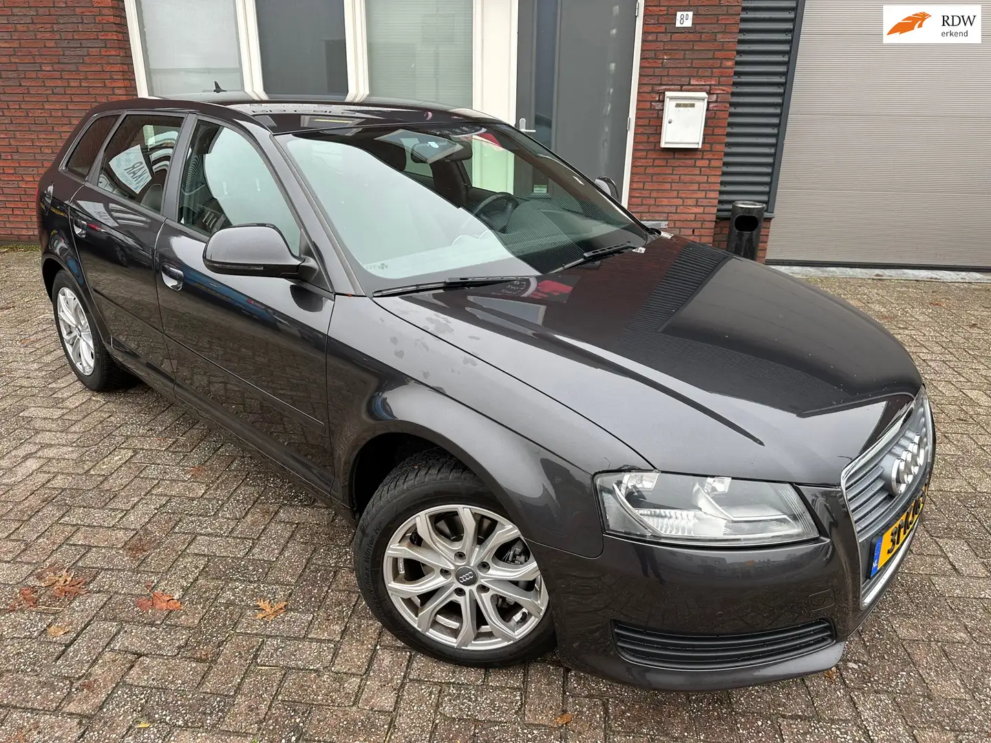 Audi A3 Sportback 1.4 TFSI Attraction Pro Line Business / Grijs - 1