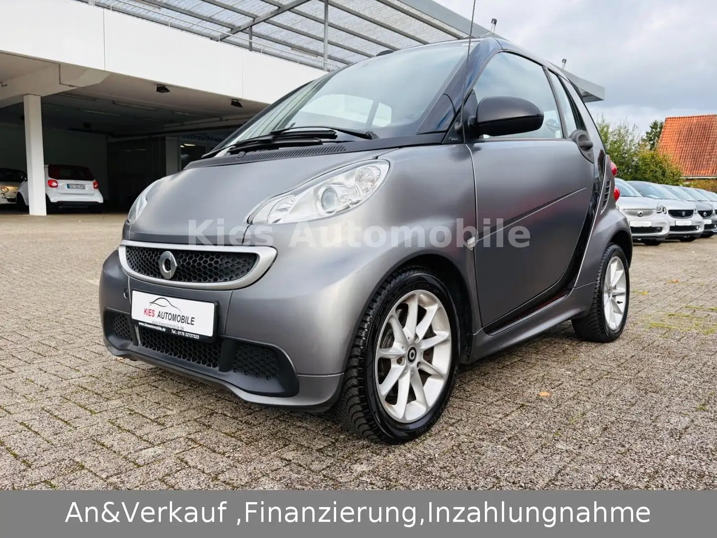 smart forTwo Cabrio Passion AUTOM/SERVO/SITZH/NAVI/TÜV Gris - 1