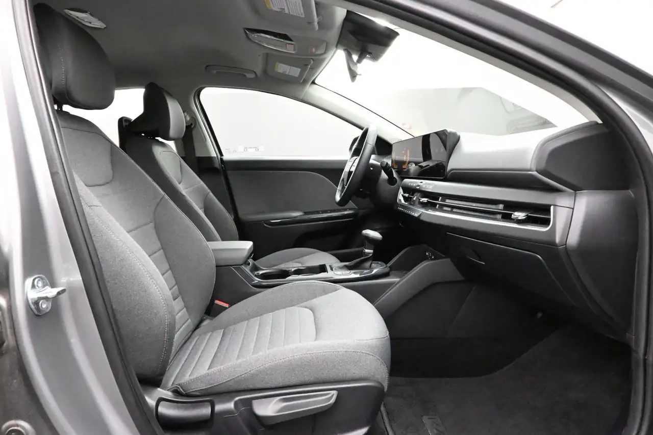 Kia K4 снимка Kia K4