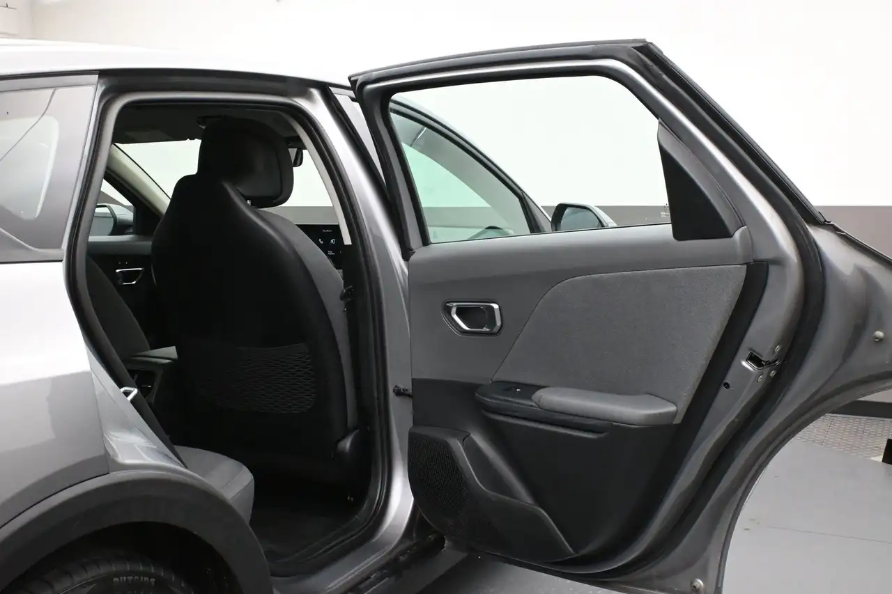 Kia K4 снимка Kia K4