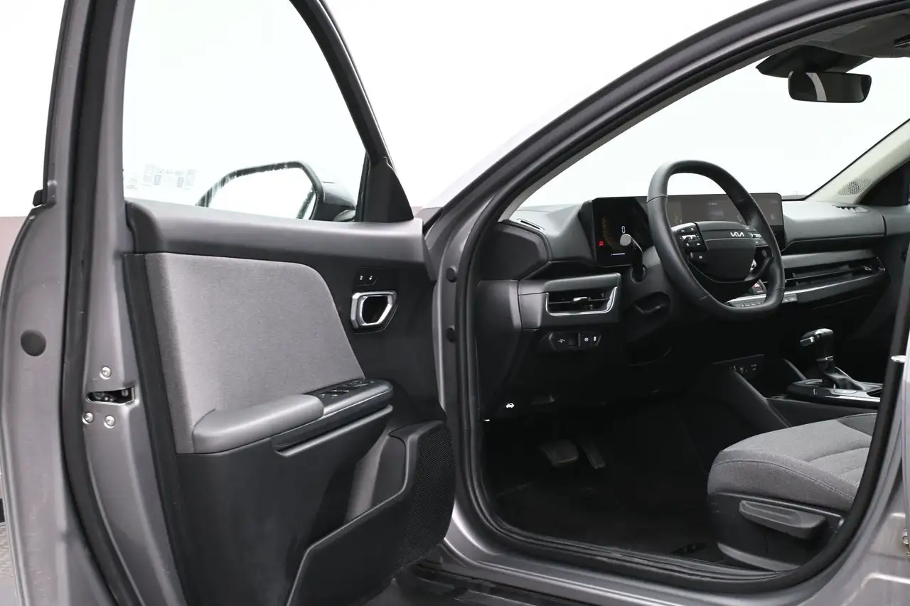 Kia K4 снимка Kia K4