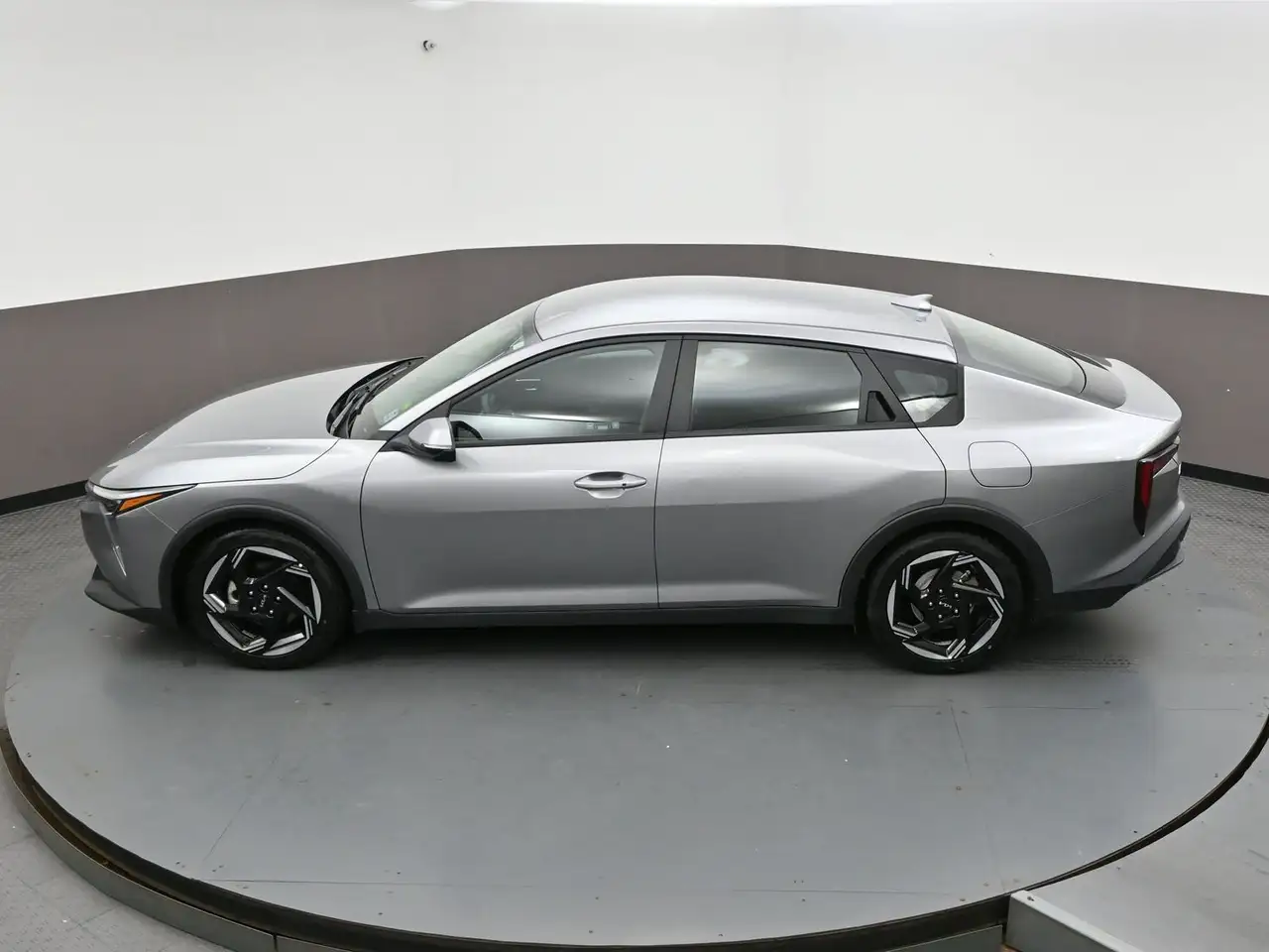 Kia K4 снимка Kia K4