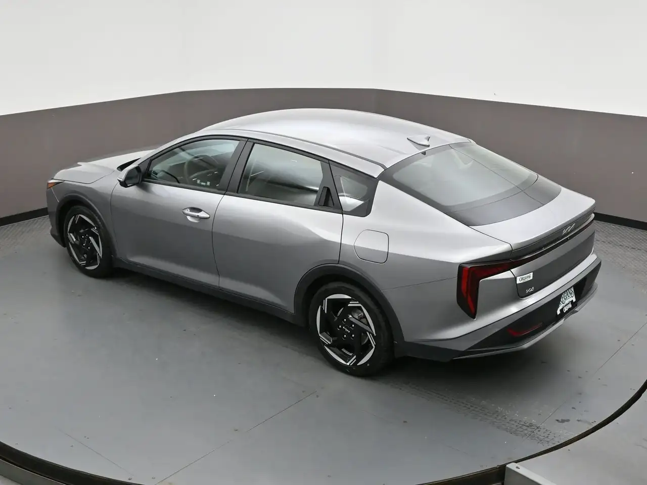 Kia K4 снимка Kia K4