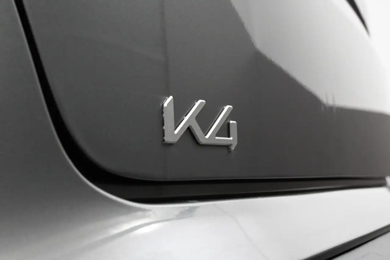 Kia K4 снимка Kia K4