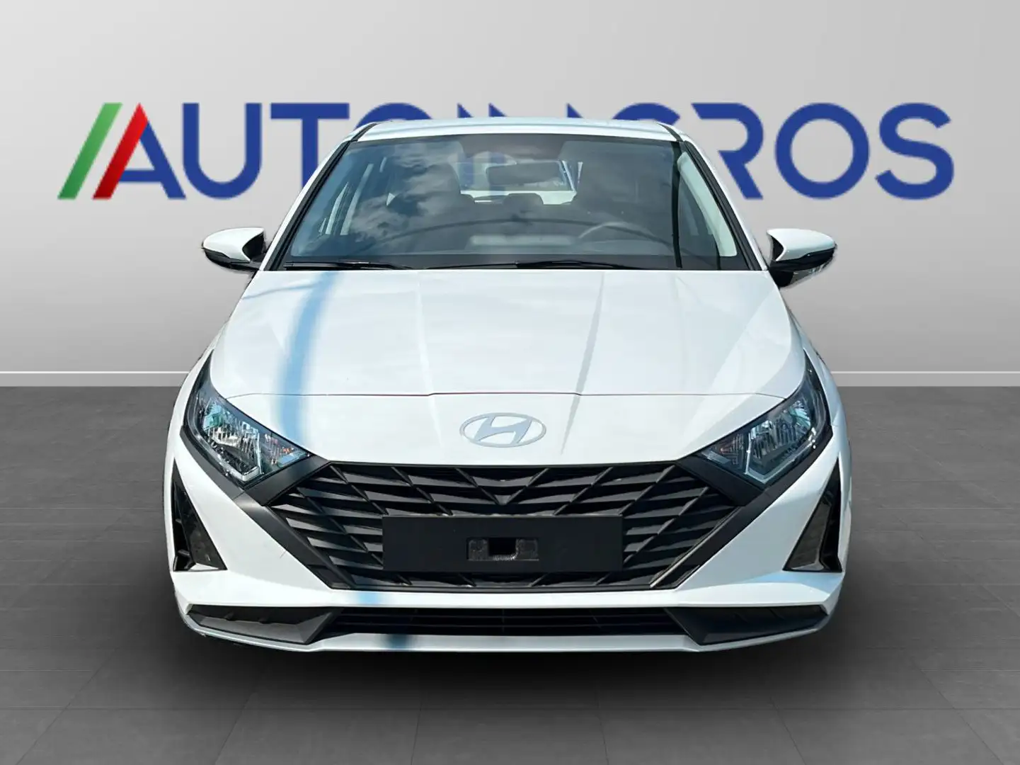 Hyundai i20 i20 III 2023 1.2 mpi Connectline 79cv mt Blanc - 2